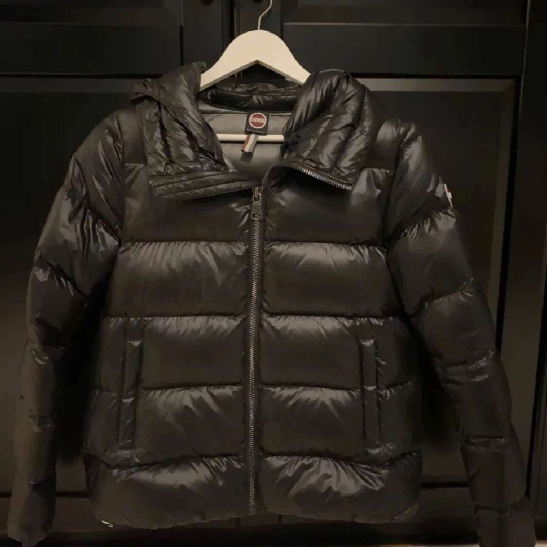 Svart pufferjacka från Colmar