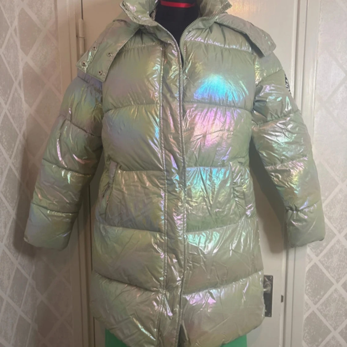 Iridescent pufferjacka från Levera