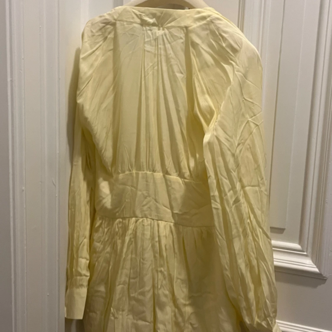 Ljusgul klänning från Cider - 90