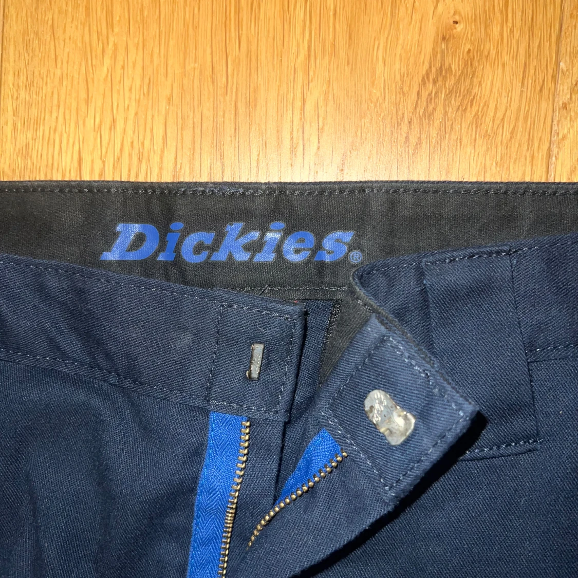 Mörkblå byxor från Dickies
