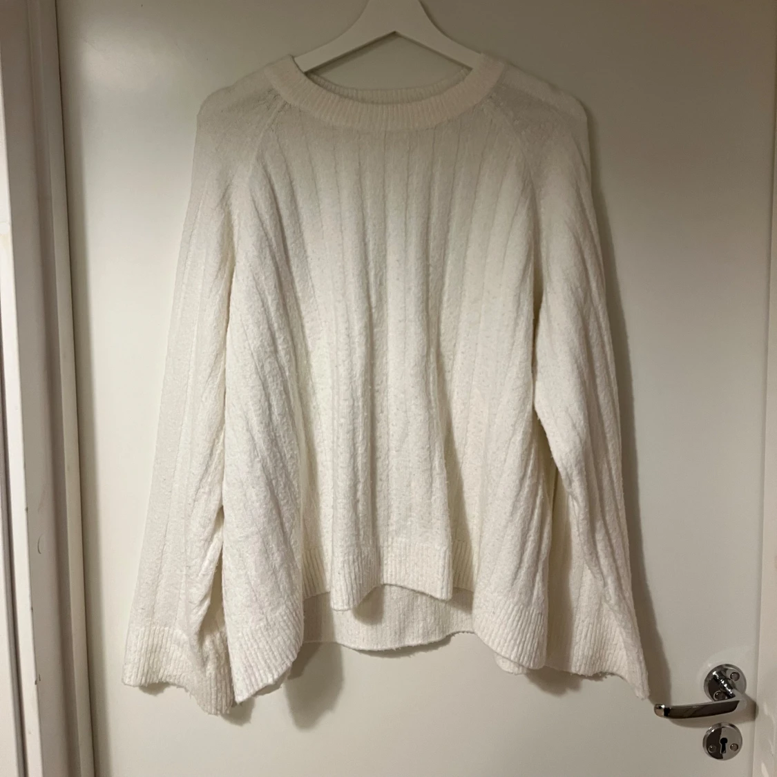 Vit stickad tröja 