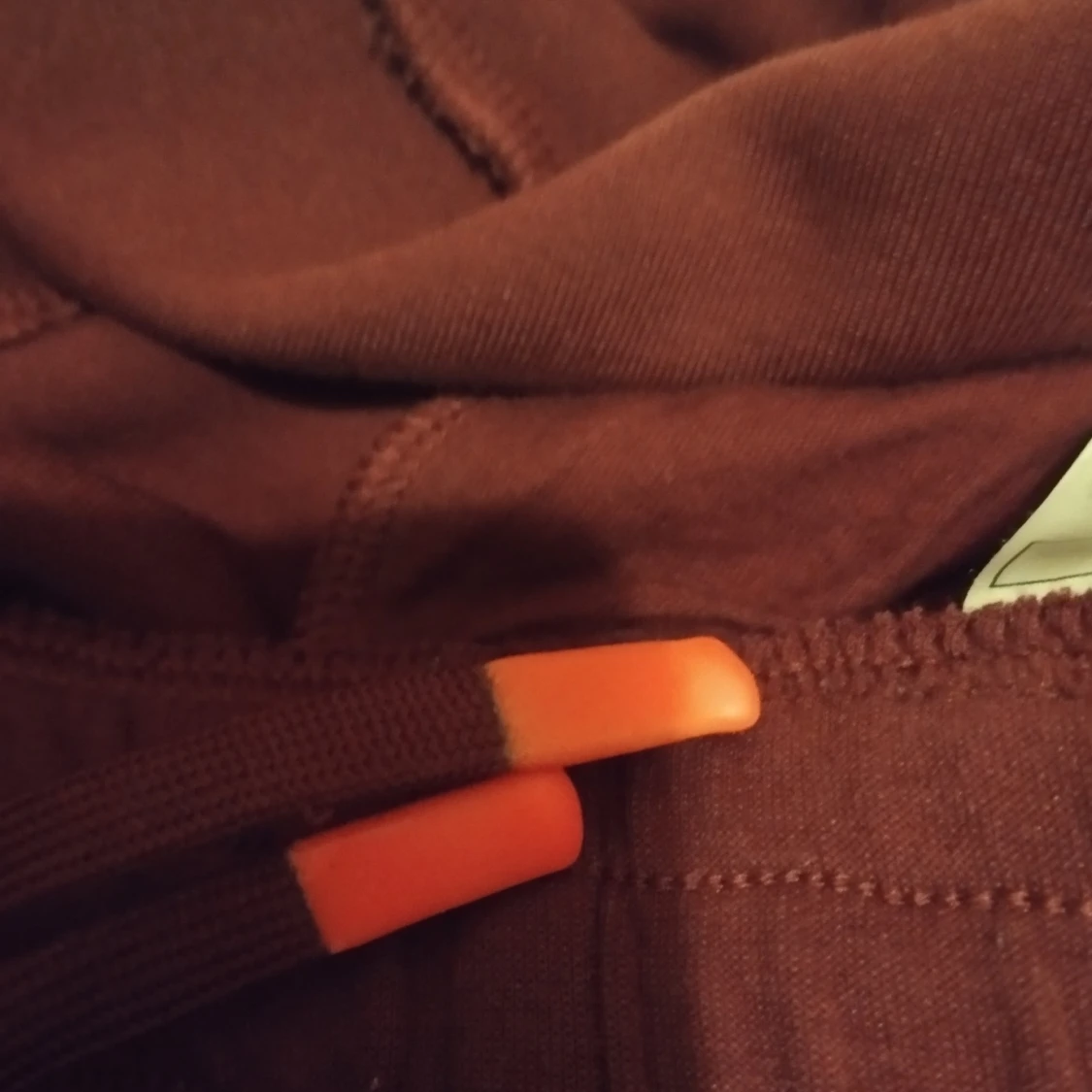 Vinröda med neon-orange  - 92