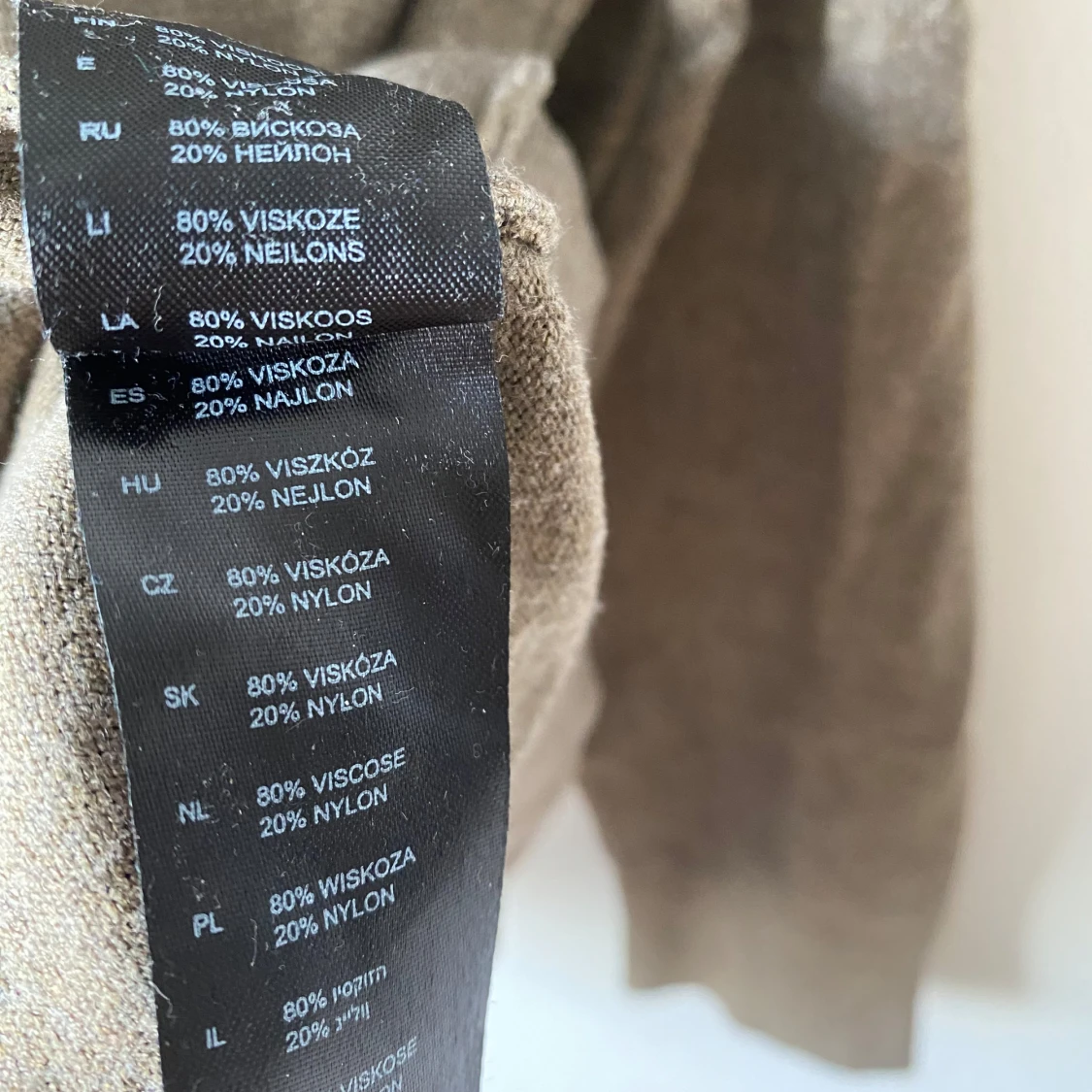 Brun pikétröja från Lindbergh - 93