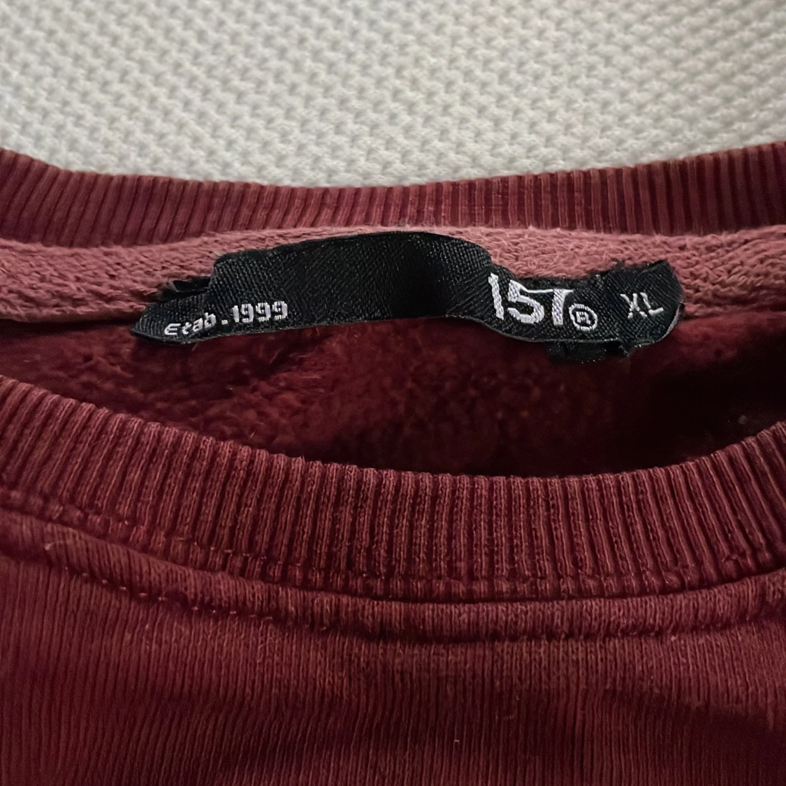Vinröd tröja från Lager 157 - 90