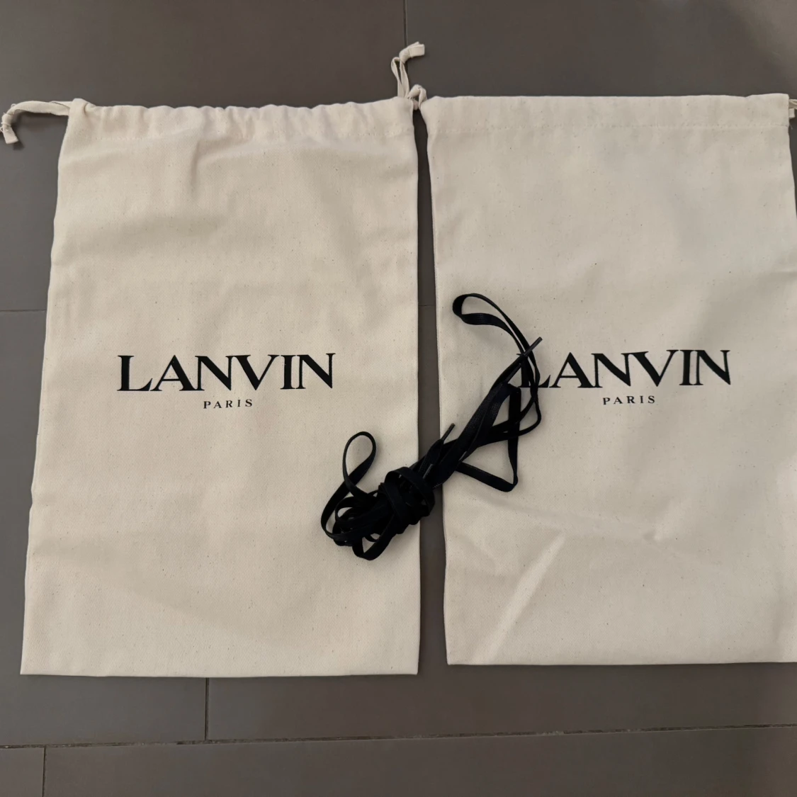 Lanvin skopåsar