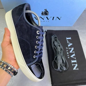 Lanvin skor - Stilrena Lanvin | Skick 9,5/10 endast använda inom hus! SULAN ÄR INTE MÅLAD| storlek UK7/41 - passar 42 | allt og ingår! | skriv vid frågor 