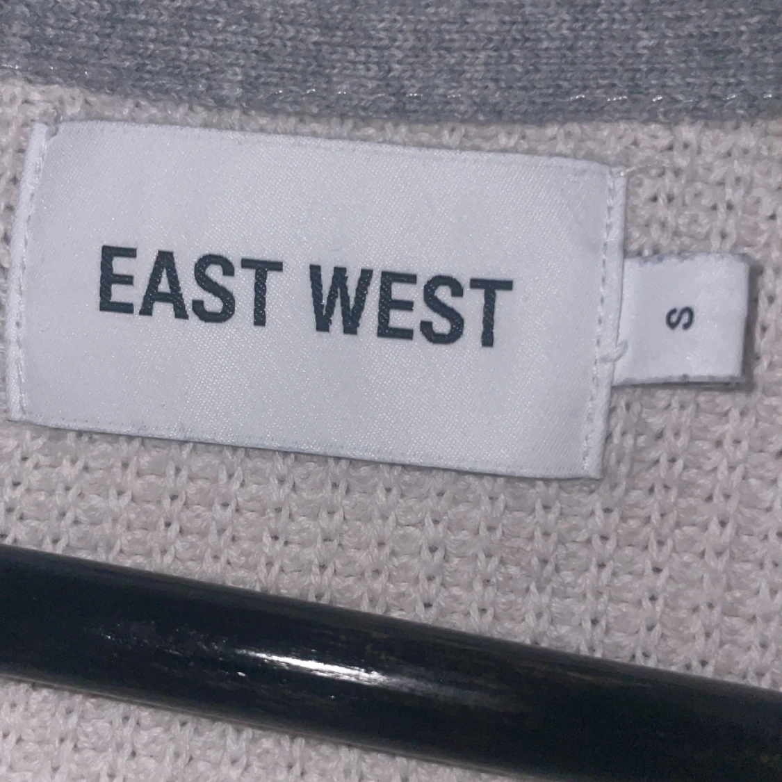 Vit stickad tröja från East West - 2