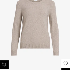 Stickad tröja - Säljer då den inte kommer till användning. Använt endast en gång och sedan bara stått i klädkammaren. Den har inga defekter eller slitage.