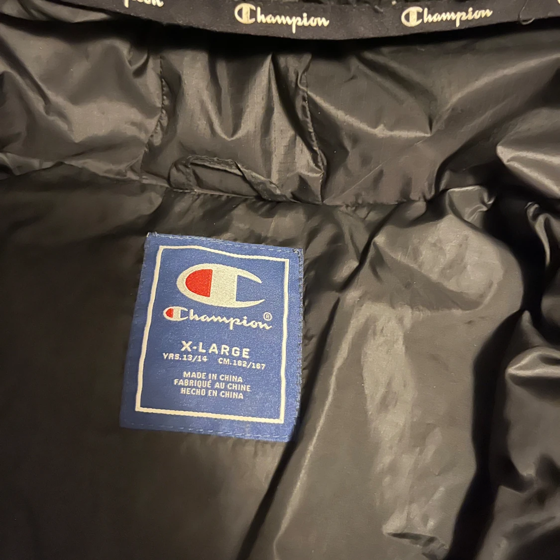 Svart pufferjacka från Champion - 2