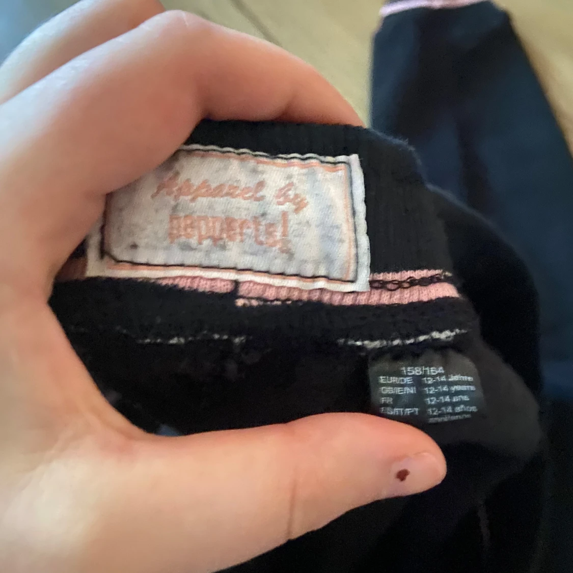 Svarta och rosa mjukisbyxor  - 2