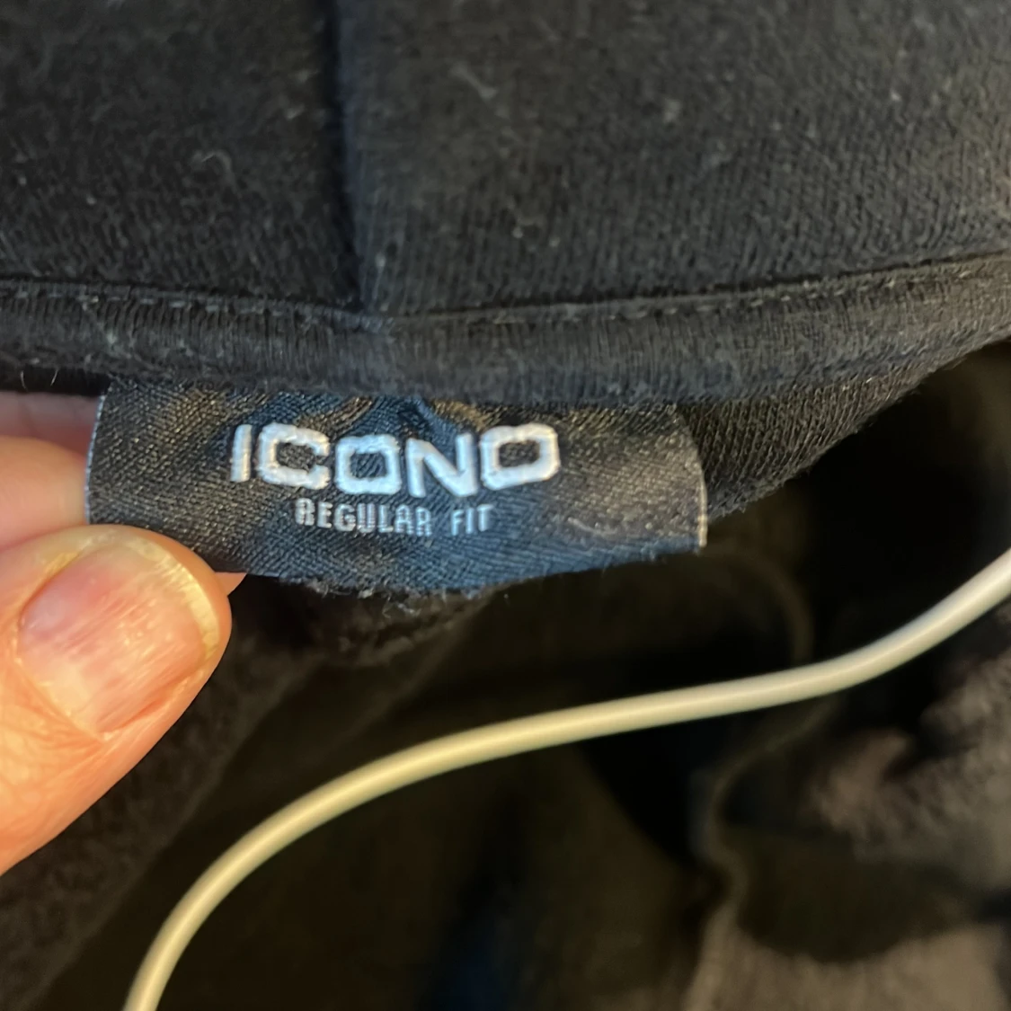 Svart huvjacka från Icono - 3