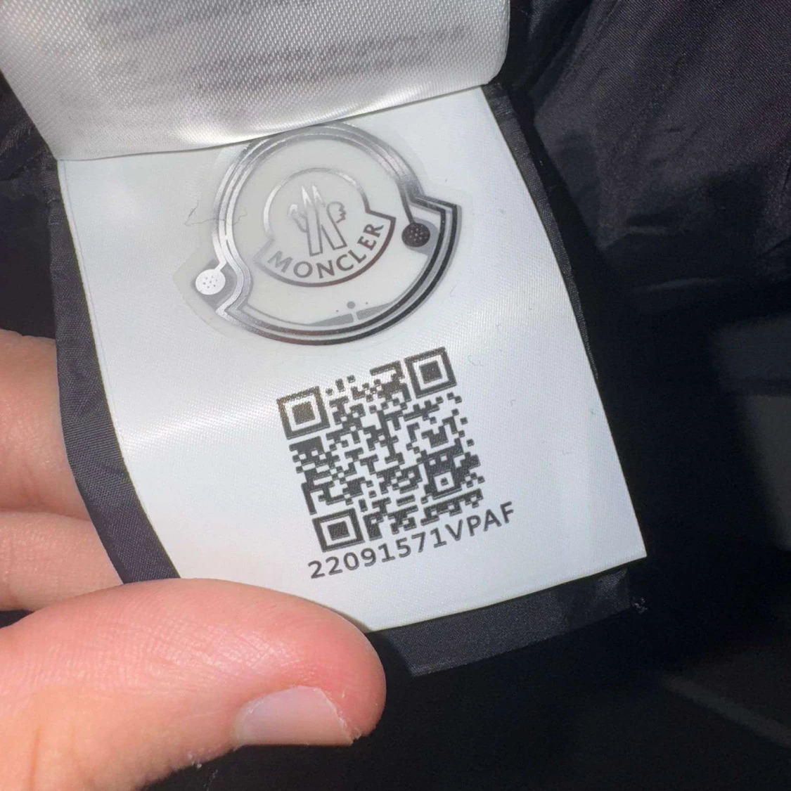 Svart dunväst från Moncler - 4