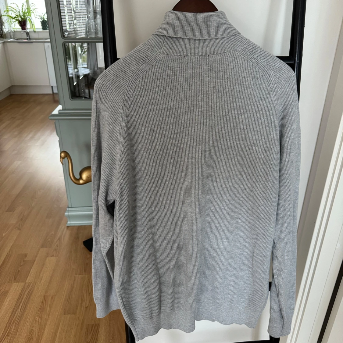Grå polotröja från Dressmann - 1