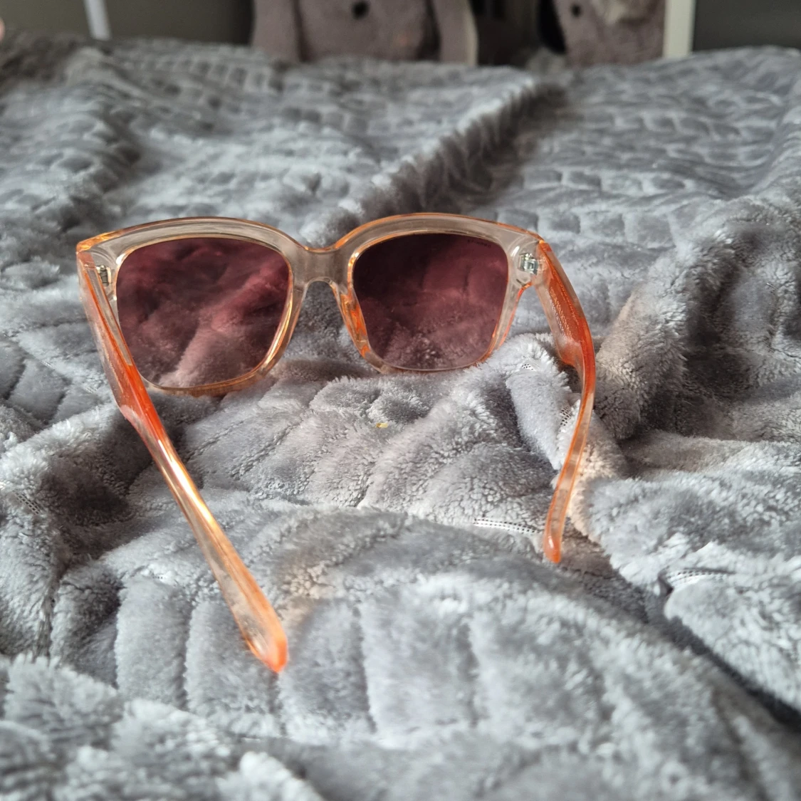 Transparenta solglasögon med orange ton - 1
