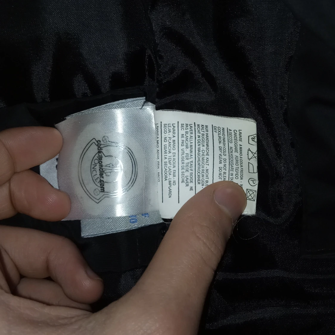 Svart dunjacka från Moncler - 1