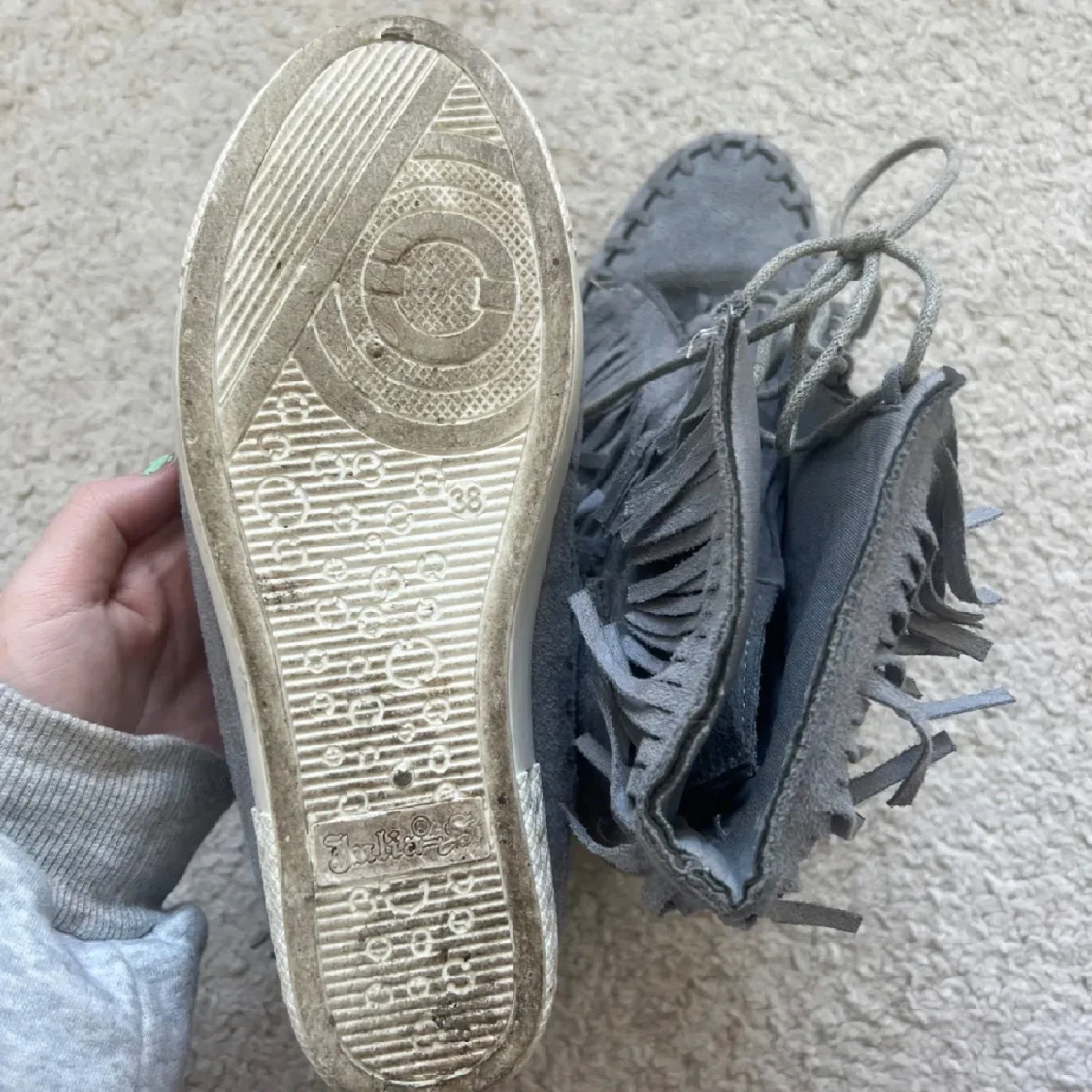 Gråa fransskor  - 2