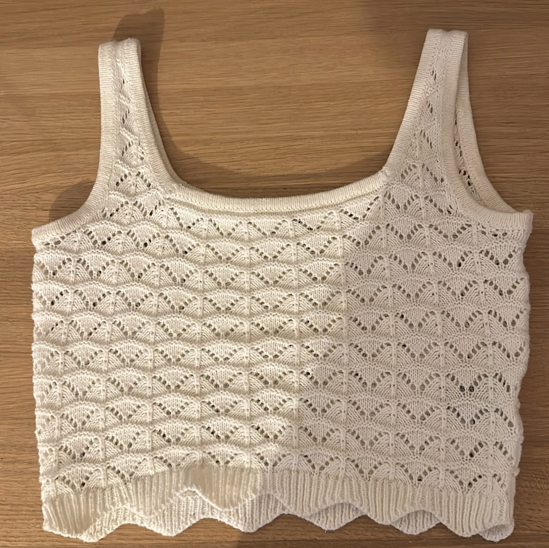 Vit stickad linnetopp från H&M - 1