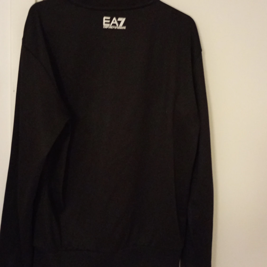 Svart tröja från Emporio Armani - 92