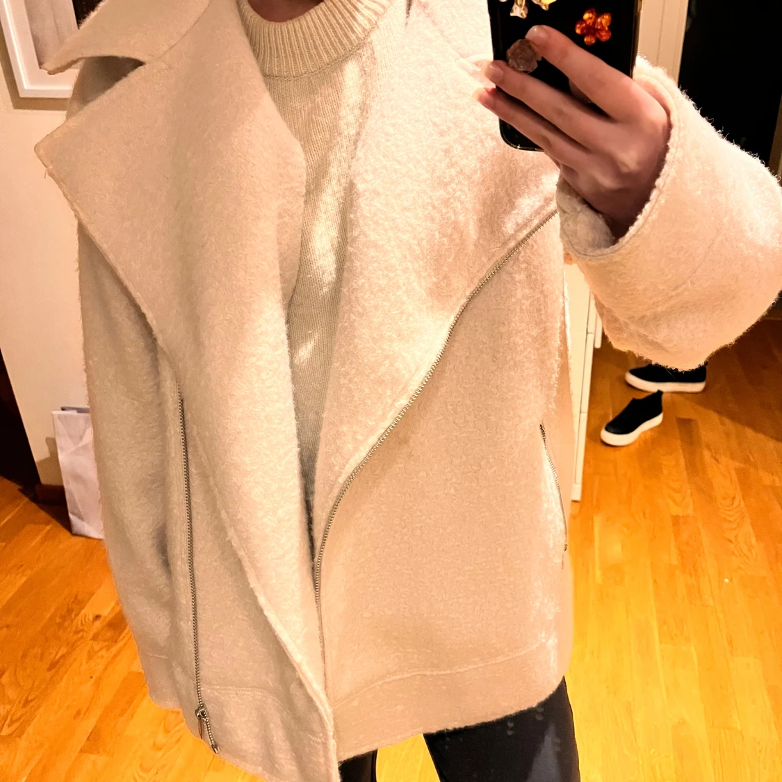 Vit ulljacka med dragkedja - 92