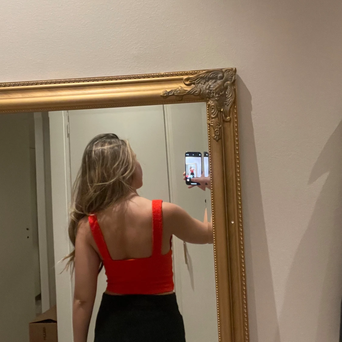 Röd korsettopp - 91