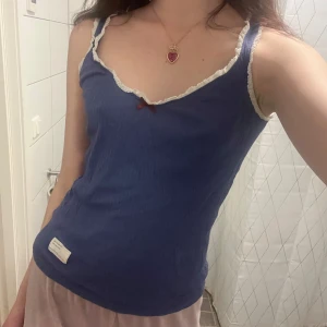 Odd Molly linne🩷 - jättegulligt linne från odd molly i storlek 0 (xs/s). ganska stretckigt material. Bra skick🩷