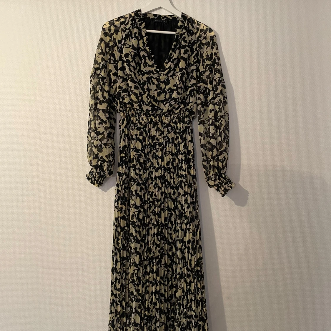 Mönstrad klänning från Stockh LM - 90