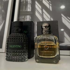 Valentino Green Stravaganza + SWY Only - Säljer dessa två som ett paket till ett riktigt bra pris! Valentino Born In Roma Green Stravaganza och Stronger With You only. Ca 35ml kvar av 50ml i SWY och ca 18ml kvar av 50ml i Valentino.  Ev att byten kan vara av intresse.