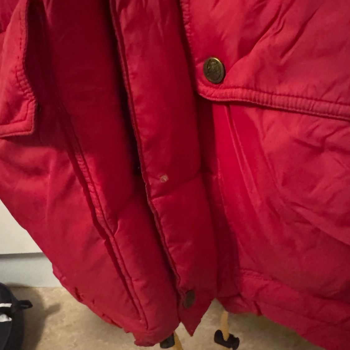 Röd dunjacka från Fjällräven - 91