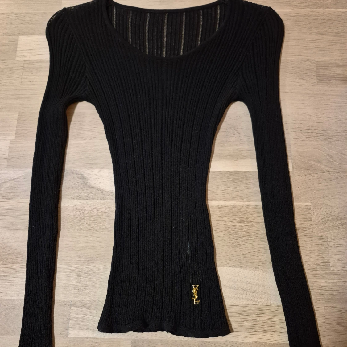 Svart ribbad tröja från YSL