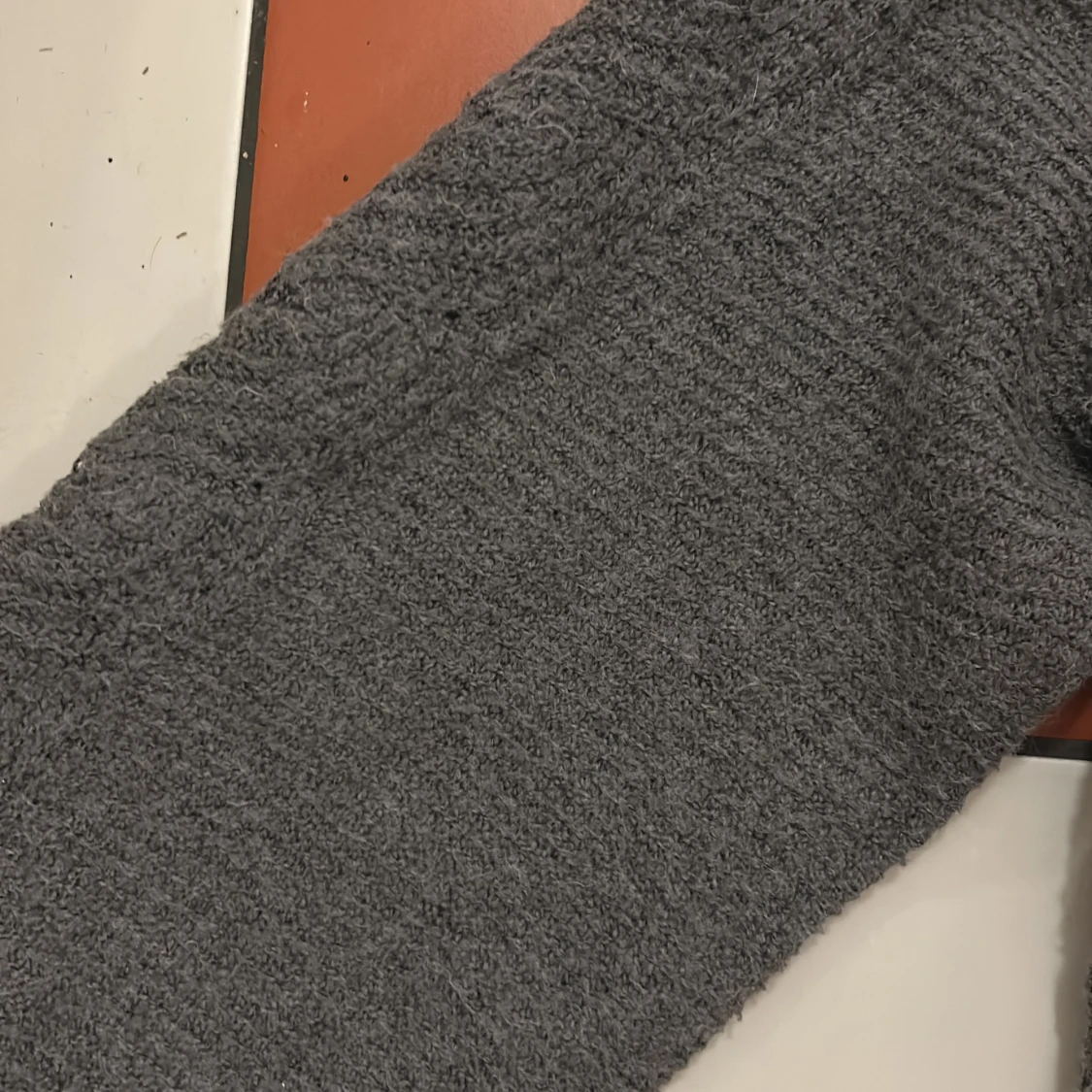 Grå stickad tröja från Angelology - 91