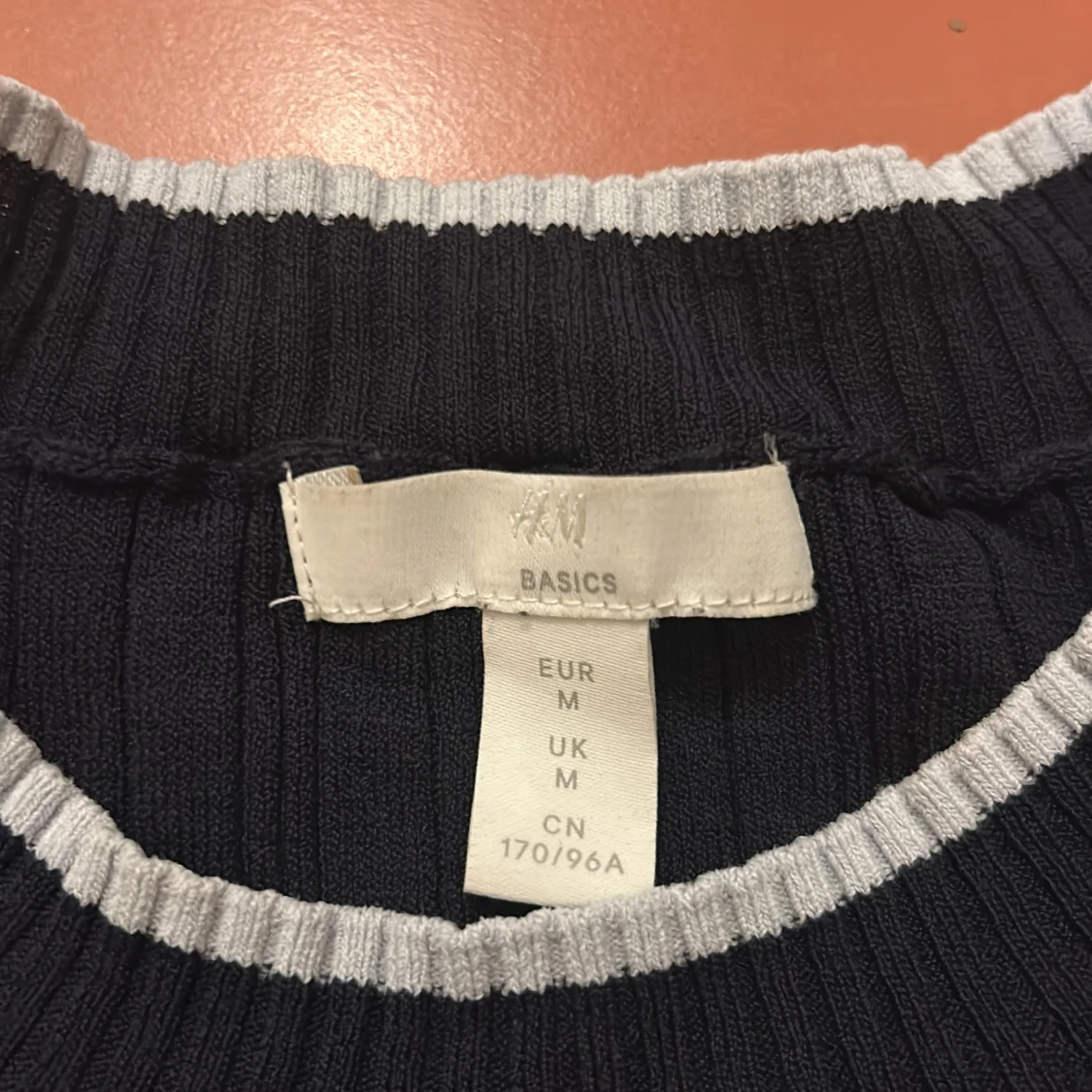 Svart ribbad tröja från H&M - 91