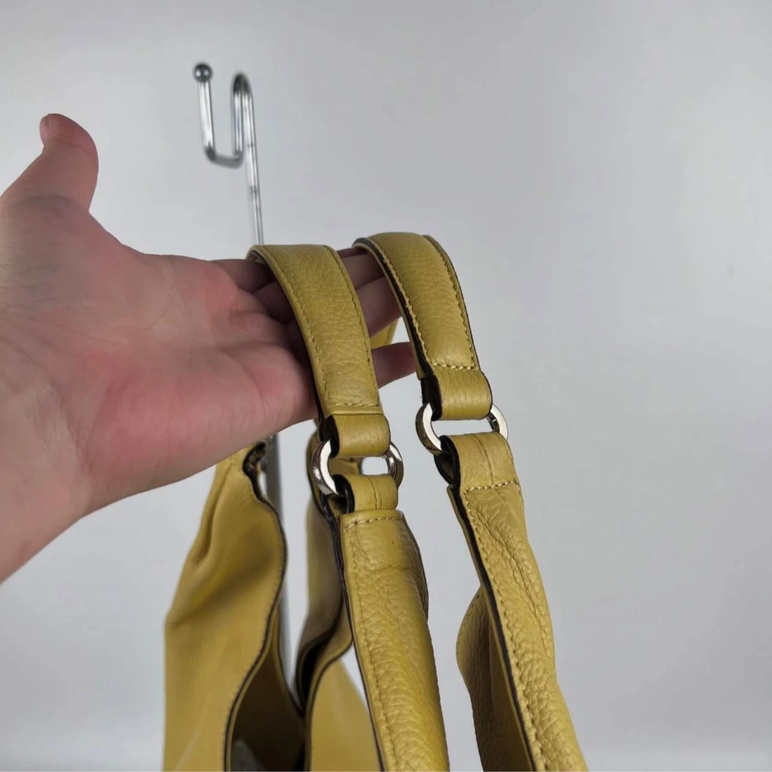 Gul axelväska i skinn - 92