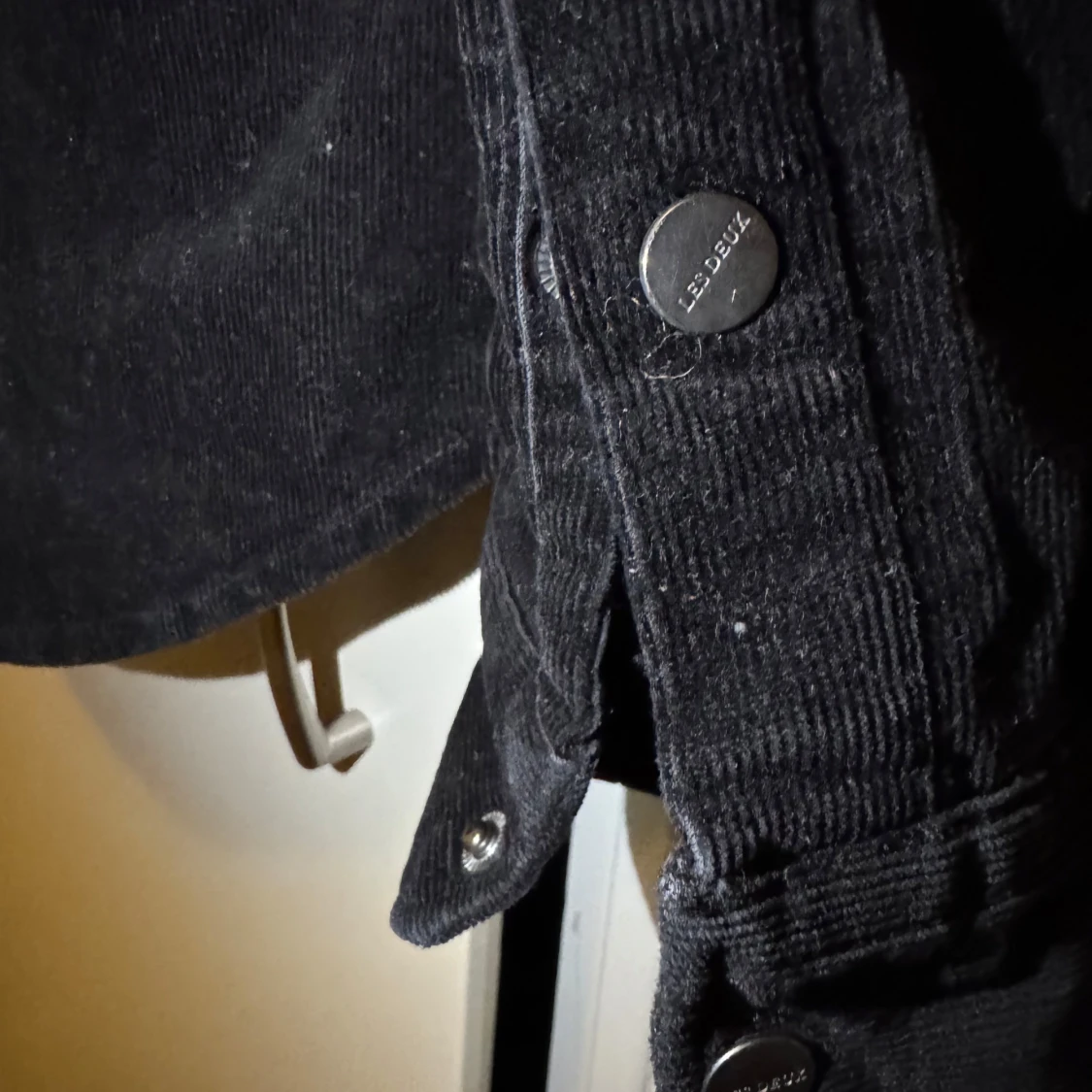 Svart manchester overshirt från Les Deux - 4