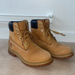 Timberlands 38 - I fint skick, inte använda så mycket. Köpt nya för många år sen, har inte kvar kvitto eller kartong