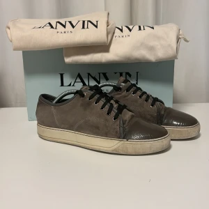 Lanvin | 42 - STEAL | Lanvin Captoe Beige | Storlek 42 | Lite slitage | Nypris 4500:- | Allt OG tillkommer | Hör av er vid frågor & Funderingar!