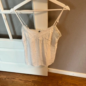 Linns - Ett linne från Rut&Cirkle i stl S men passar M använd 