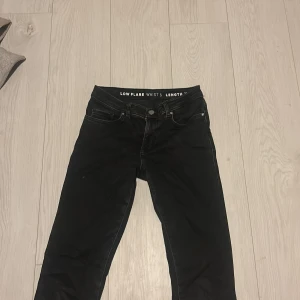 Never denim jeans - Har använt ungefär 2 gånger för små för mig passar storlek s-xs,Bootcut/Flare jeans