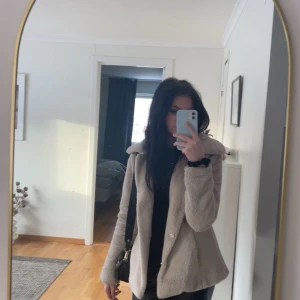 Pälsjacka - Säljer då den blivit för liten