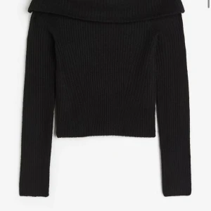 Svart off shoulder tröja - Helt slut såld i butik. 