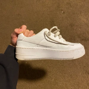 Nike air force sage low  - Säljs i två exemplar, storlekar 37 och 38. Båda i väldigt fint skick