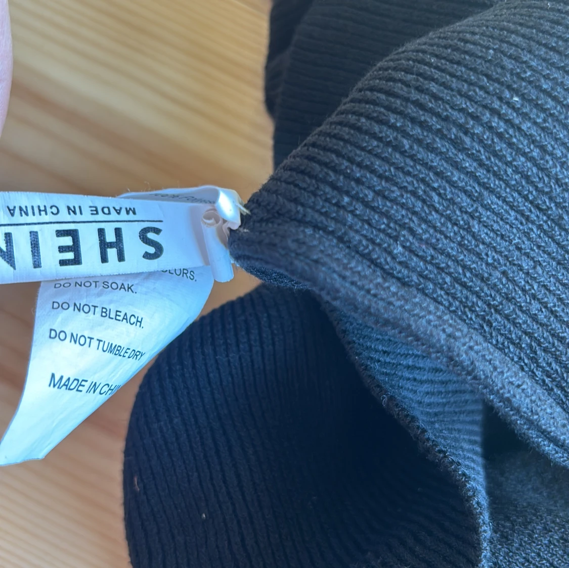 Svart topp från SHEIN - 91