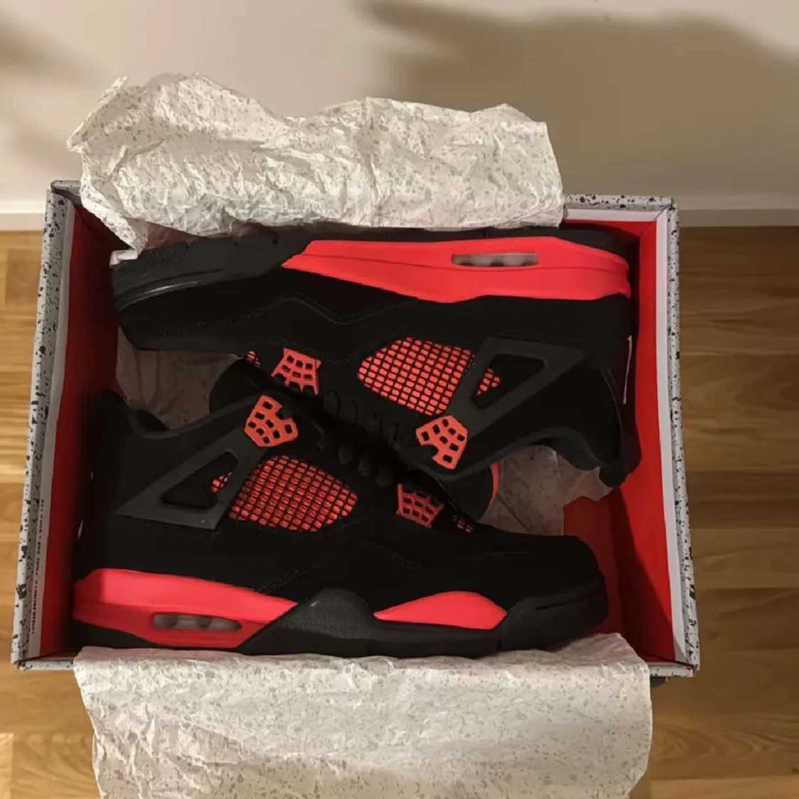 Jordan 4 Red Thunders