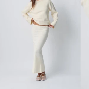 Beige stickad tröja från Gina  - Säljer en beige stickad tröja från gina, bra skick!💖💗✨Helt slutsåld online💖