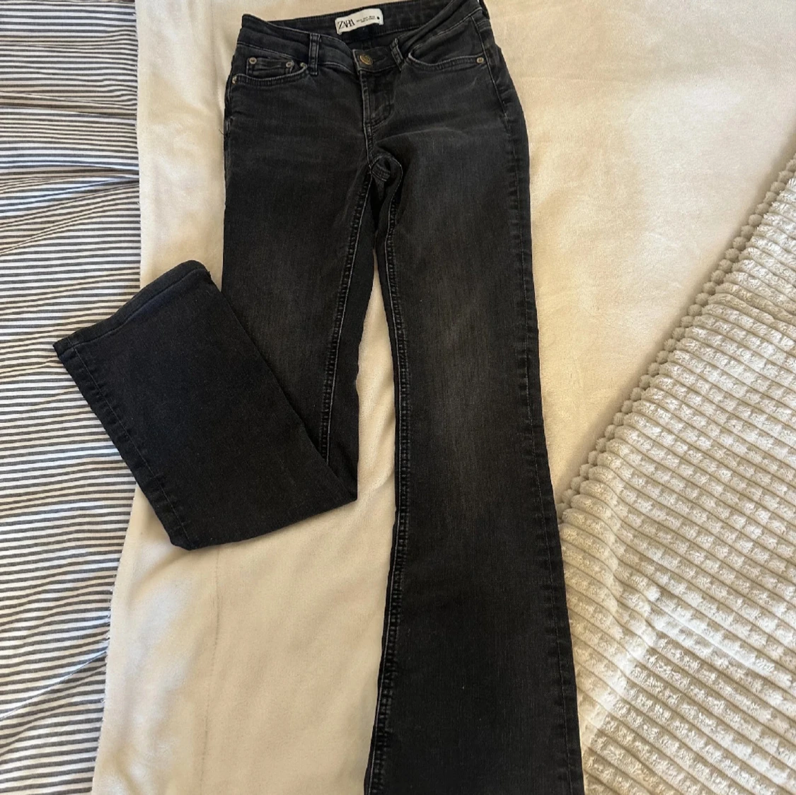 Svarta bootcut jeans - 91