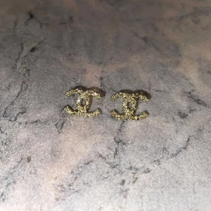 Örhängen  - Rostfritt stål helt nya