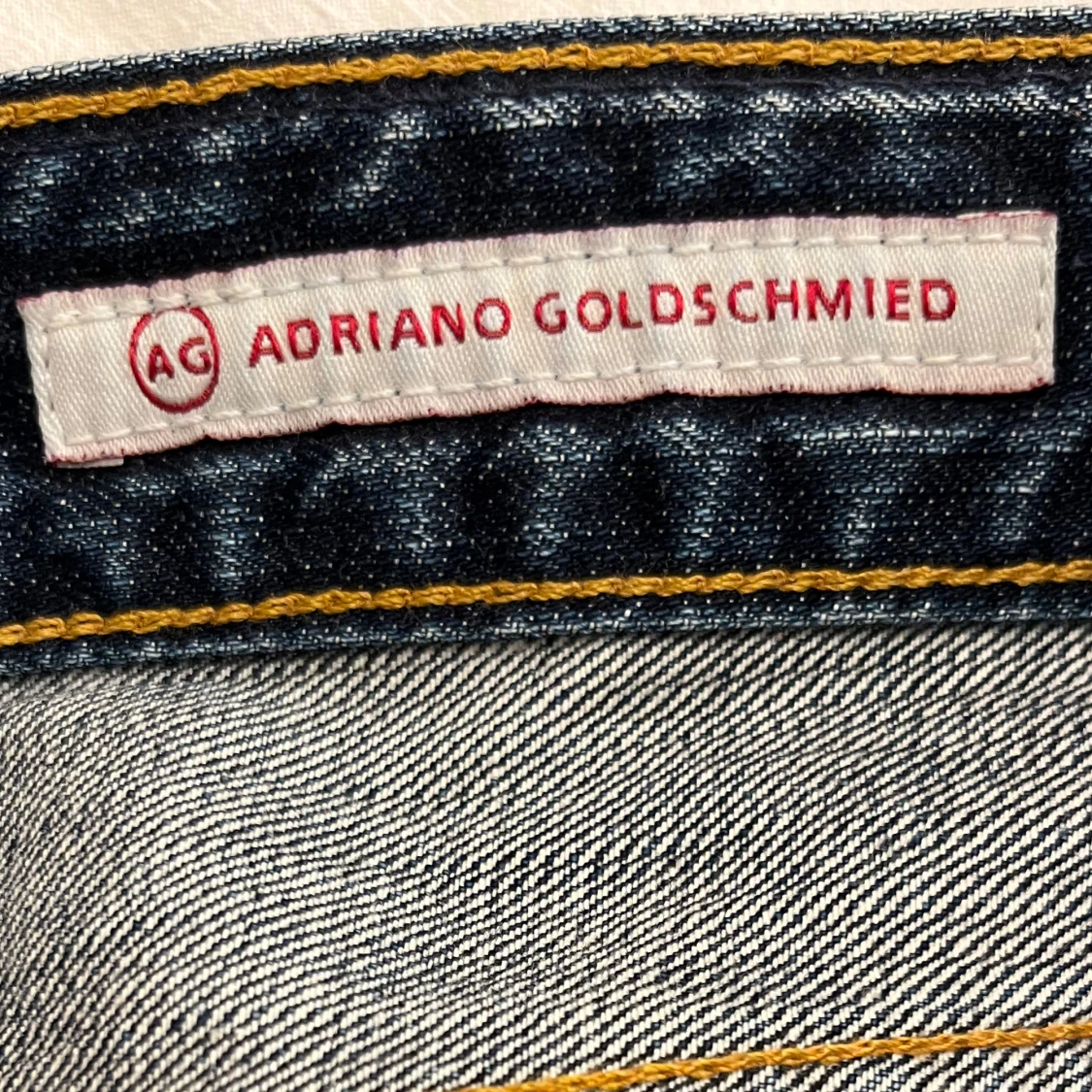 Lågmidjade Jeansshorts från AG Adriano Goldschmied - 93