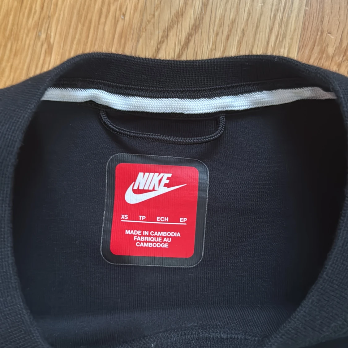 Svart tröja från Nike  - 1