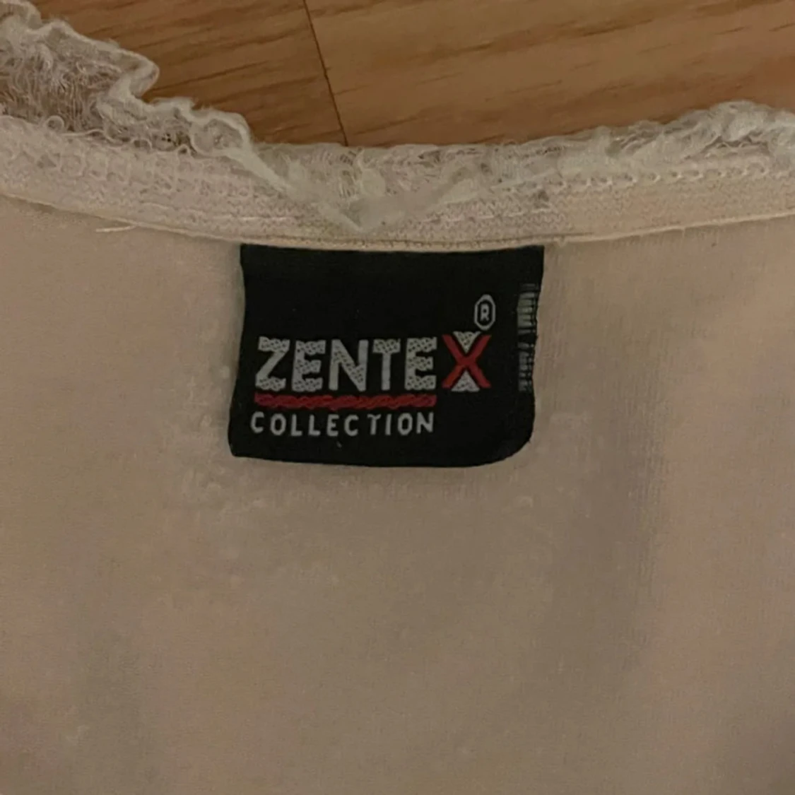 Beige omlottopp från Zentex - 2