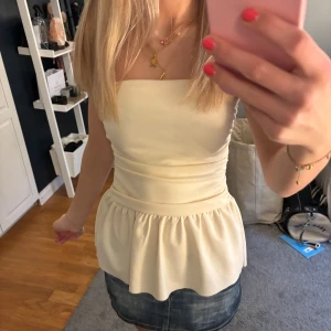 Söt topp - Jättegullig topp utan band💗💗💗 skriv vid frågor💗 