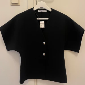 Zara tröja - Helt ny, pris kan diskuteras